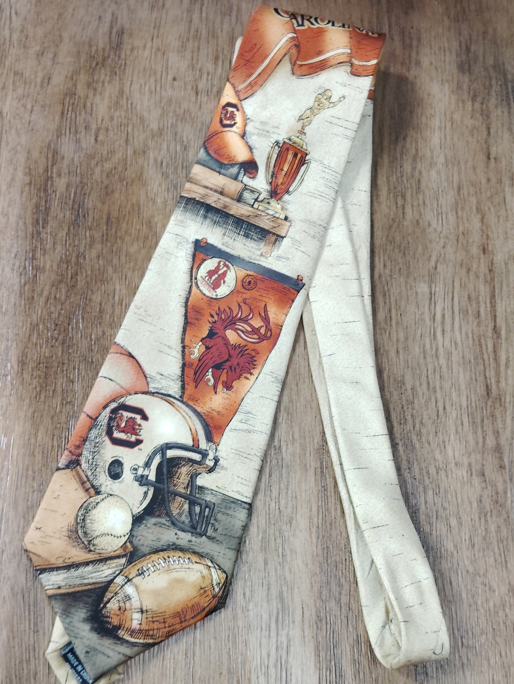 Men's Cream and Orange Sports-Themed Necktie